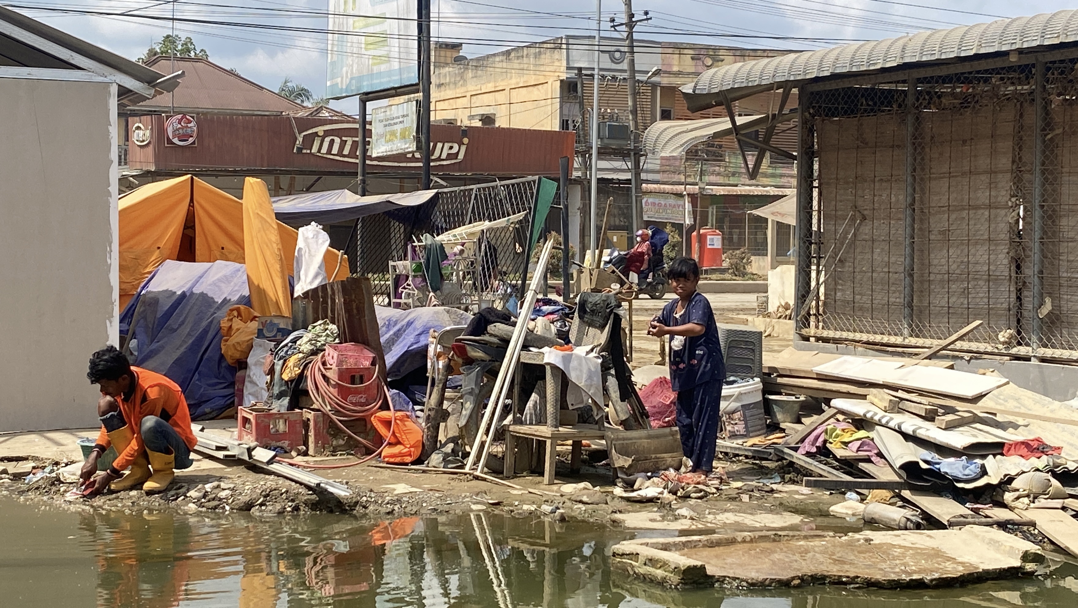 Hadiah Sandang Lebaran untuk 1.000 Anak di Aceh Tamiang