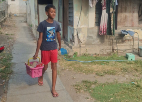 Paket Sahur dan Berbuka Untuk Anak Yatim Penjual Gorengan