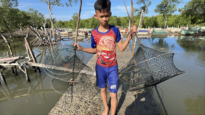 Bantu Yatim Piatu 14 Thn Pencari Kepiting Bayar Tunggakan Kontrakan dan SPP Sekolah