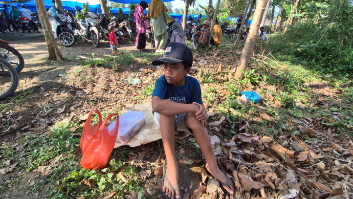 Jual Gorengan, Anak Ini Berjuang Hidupi Ayah Sakit