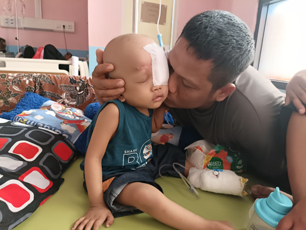 Melawan Kanker Darah, Bantu Bocah 4 Tahun Ini Sembuh