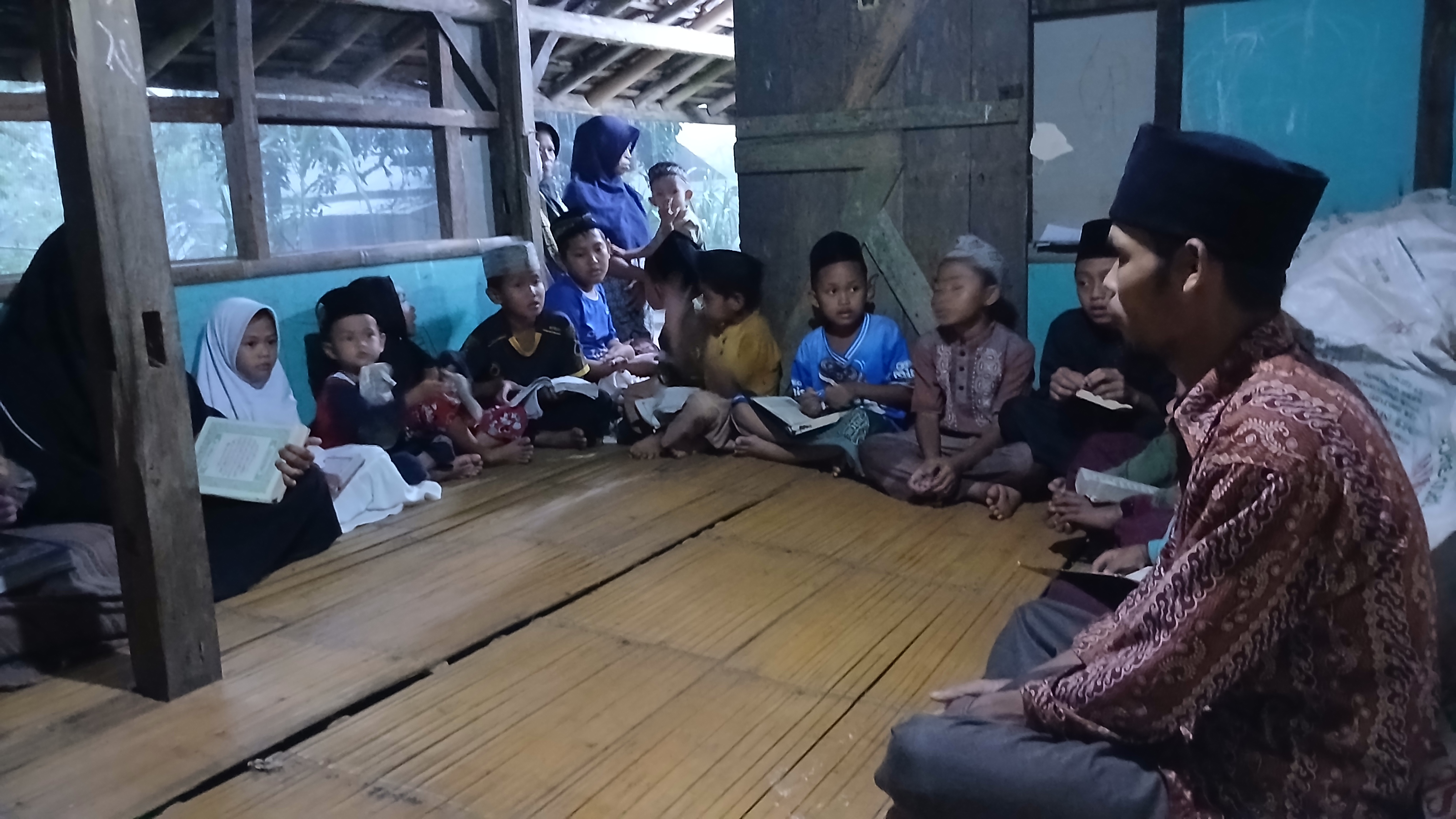 Bantu Harapan Santri dengan Miliki Air Bersih dan Tempat Layak