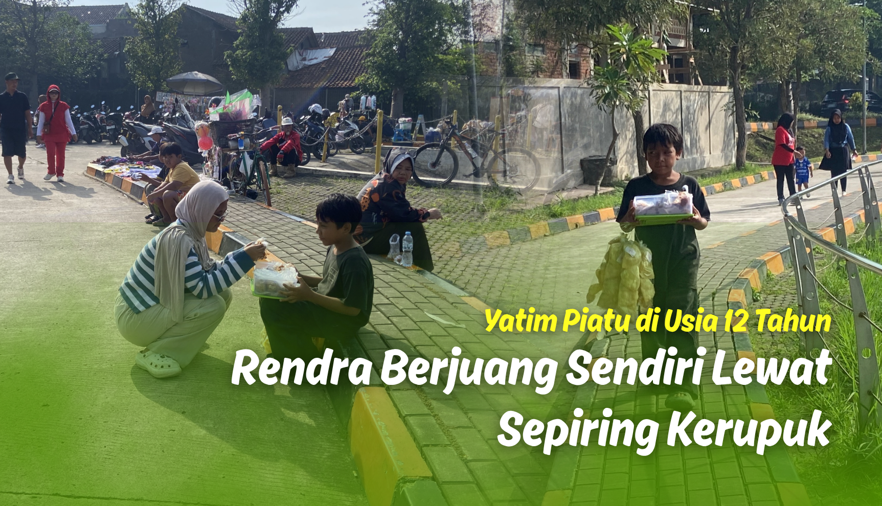 Saat Anak Lain Diantar Orang Tua, Rendra Pulang Sekolah untuk Jualan