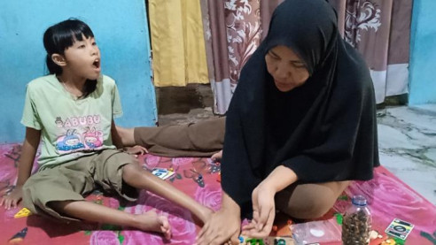 Bantu Rahma Yatim 9 Tahun Berjuang Melawan Kelumpuhan