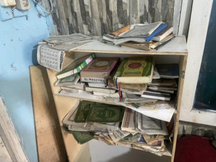 Al-Qur’an Usang Temani 35 Santri Mengaji